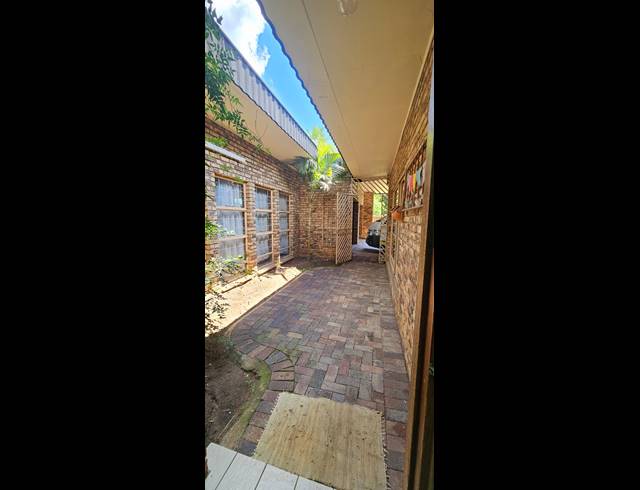 4 BEDROOM FREESTANDING FOR SALE IN BRITS CENTRAL